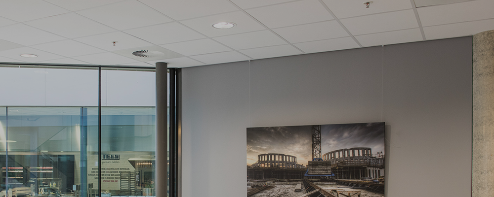 Cimaise intégrée faux plafond