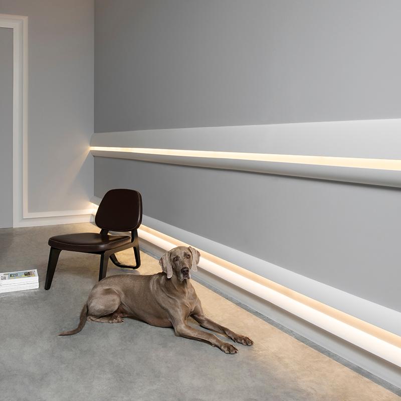 C374 Corniche Eclairage Indirect Polyuréthane Orac Decor Luxxus Ulf Moritz - 18 x 5cm (h x p)