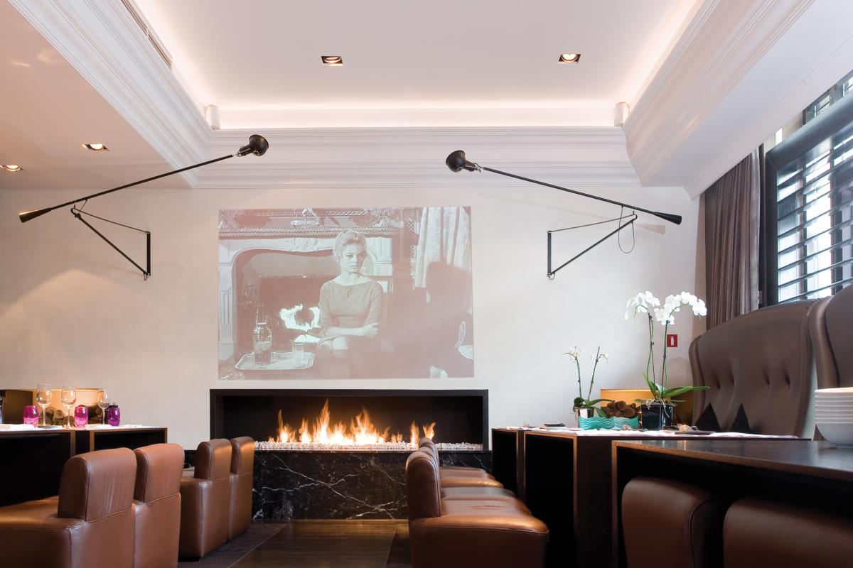 C322 Corniche plafond Orac Decor - 5x4x200cm (h x p x L) - moulure décorative polyuréthane