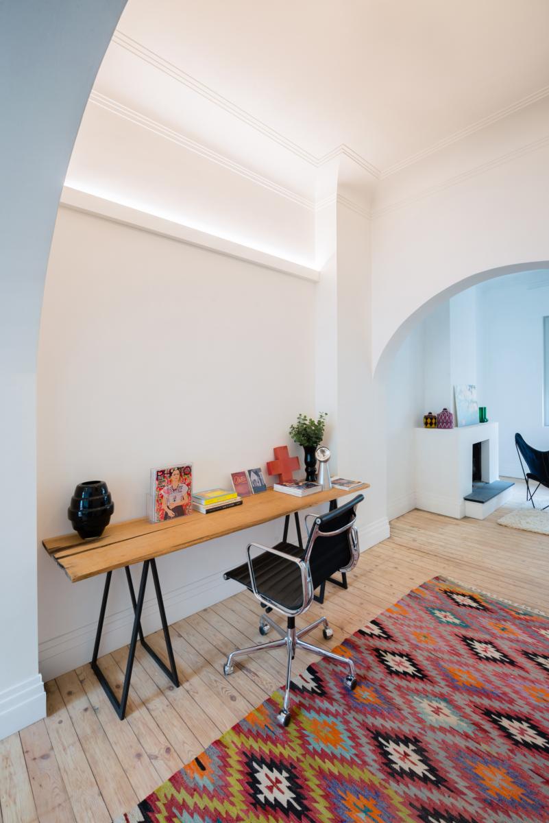 P9900 Cimaise murale Orac Decor - 8x1x200cm (h x p x L) - moulure décorative polyuréthane