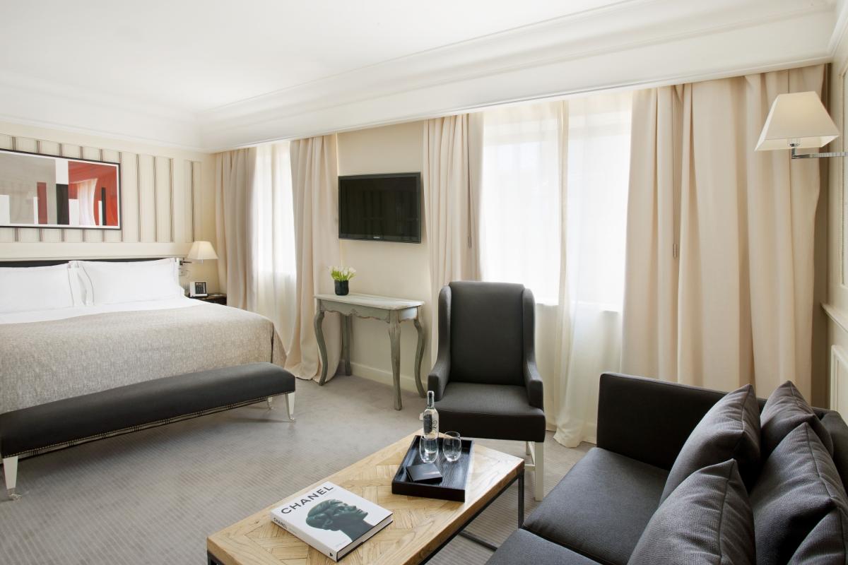 C307 Corniche plafond Orac Decor - 19x19x200cm (h x p x L) - moulure décorative polyuréthane