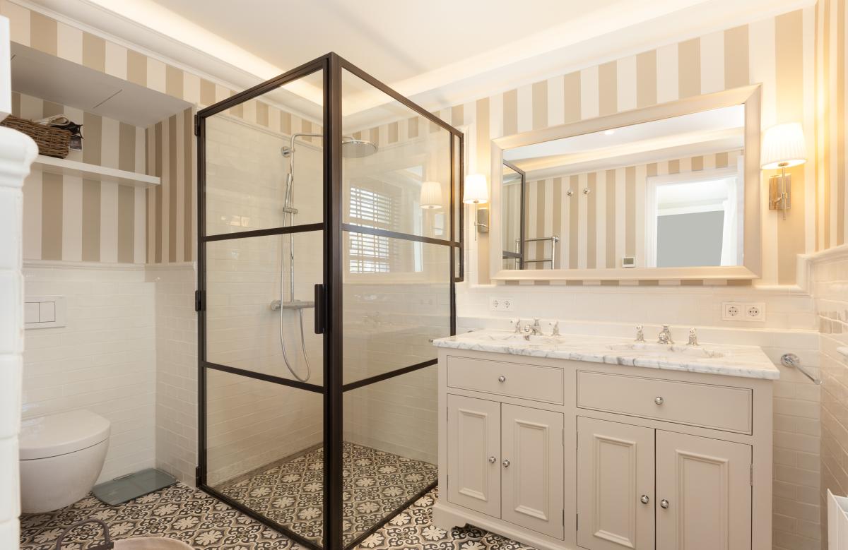 C902 Corniche plafond pour éclairage indirect Orac Decor - 10x10x200cm (h x p x L) - moulure décorative polyuréthane