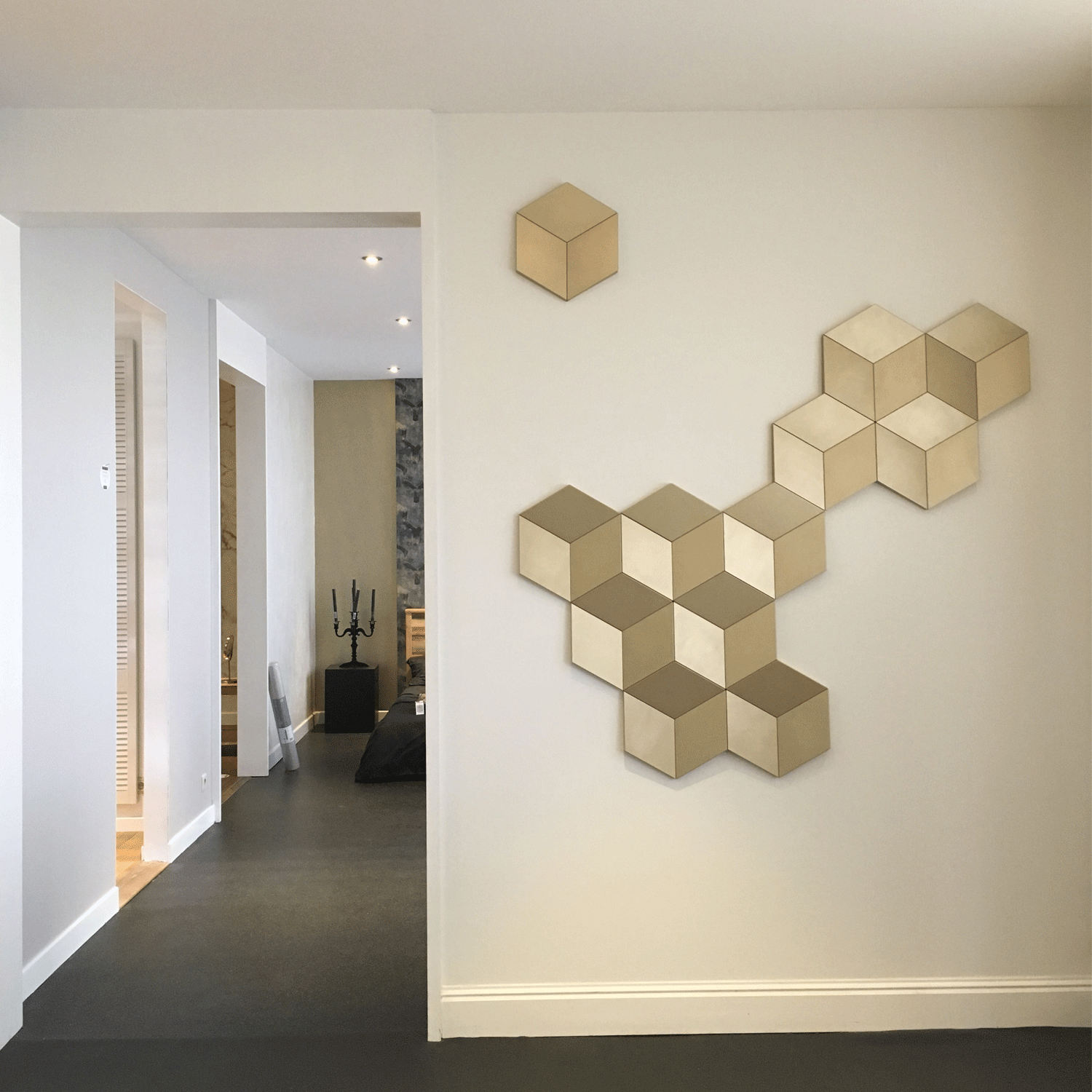 W105 ROMBUS - elemento decorativo para formar patrones verticales y horizontales - 34,6x30x3cm (L x An x Al)