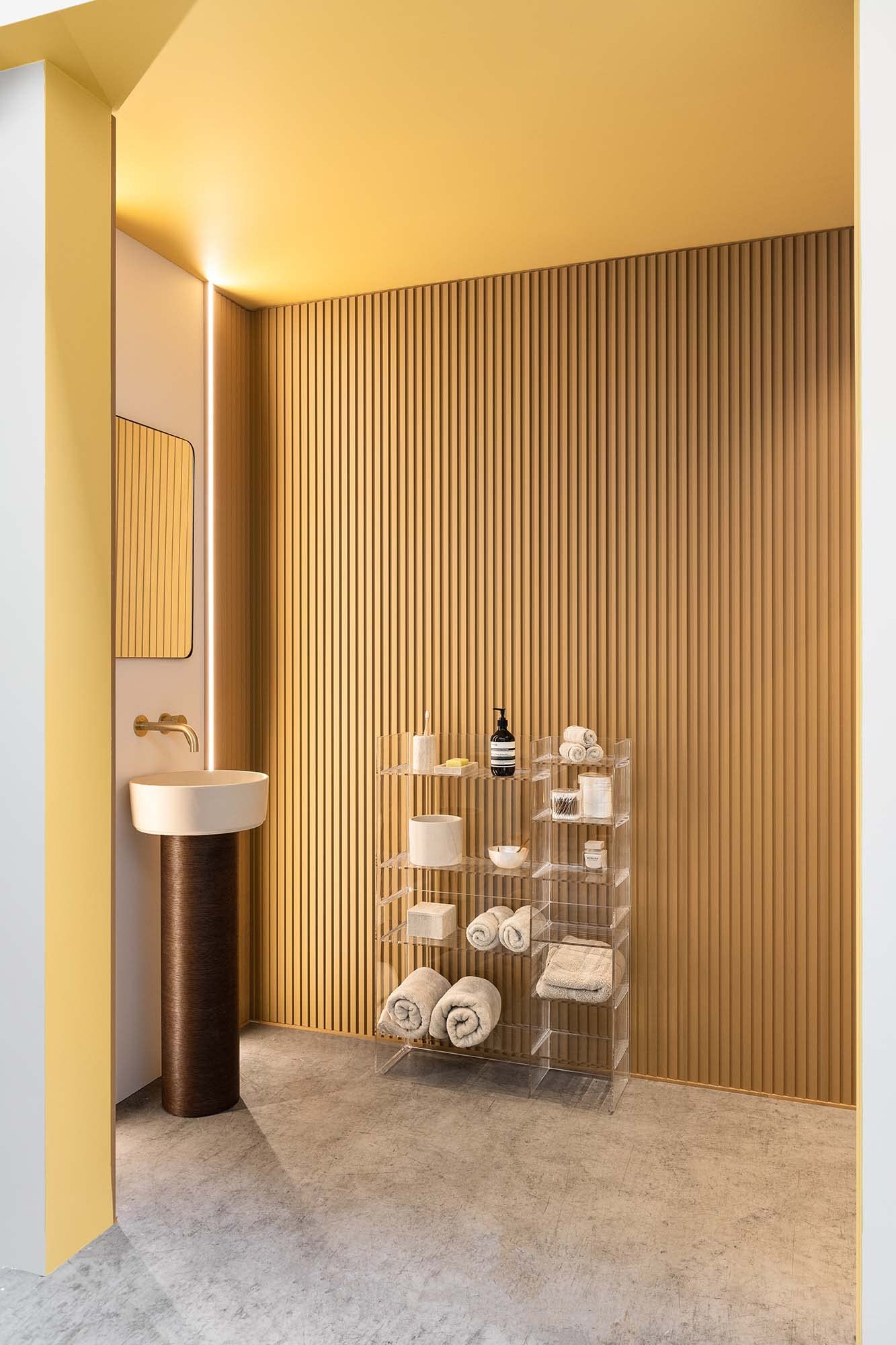WX205F TRACK Flexible 3d Decorative Wall Covering Panel – 200 x 25 x 1.3 (L x W x H) Orac Decor