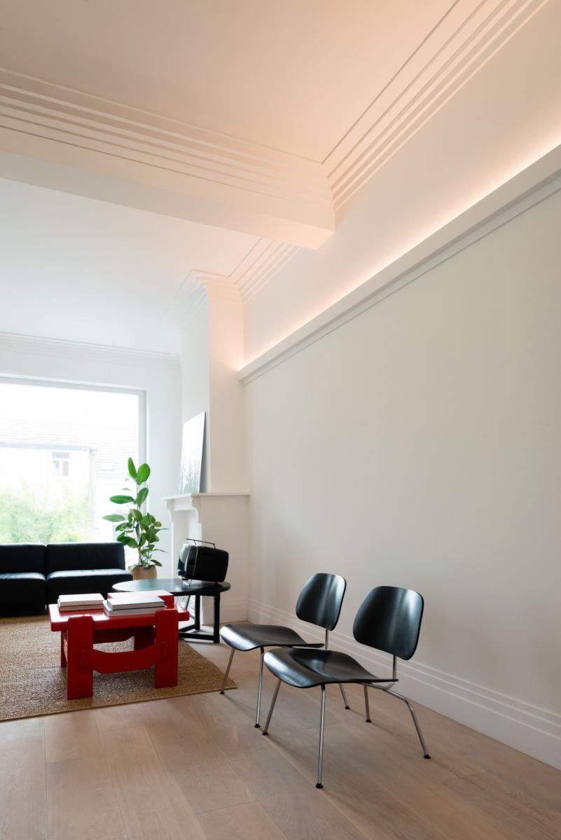 C383 Corniche Plafond Orac Decor -Luxxus - 14x5cm (h x p)