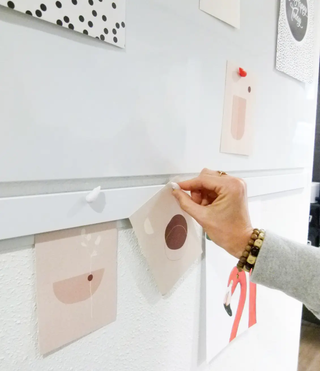 Info Magnetic Rail 200 cm White for hanging drawings, posters