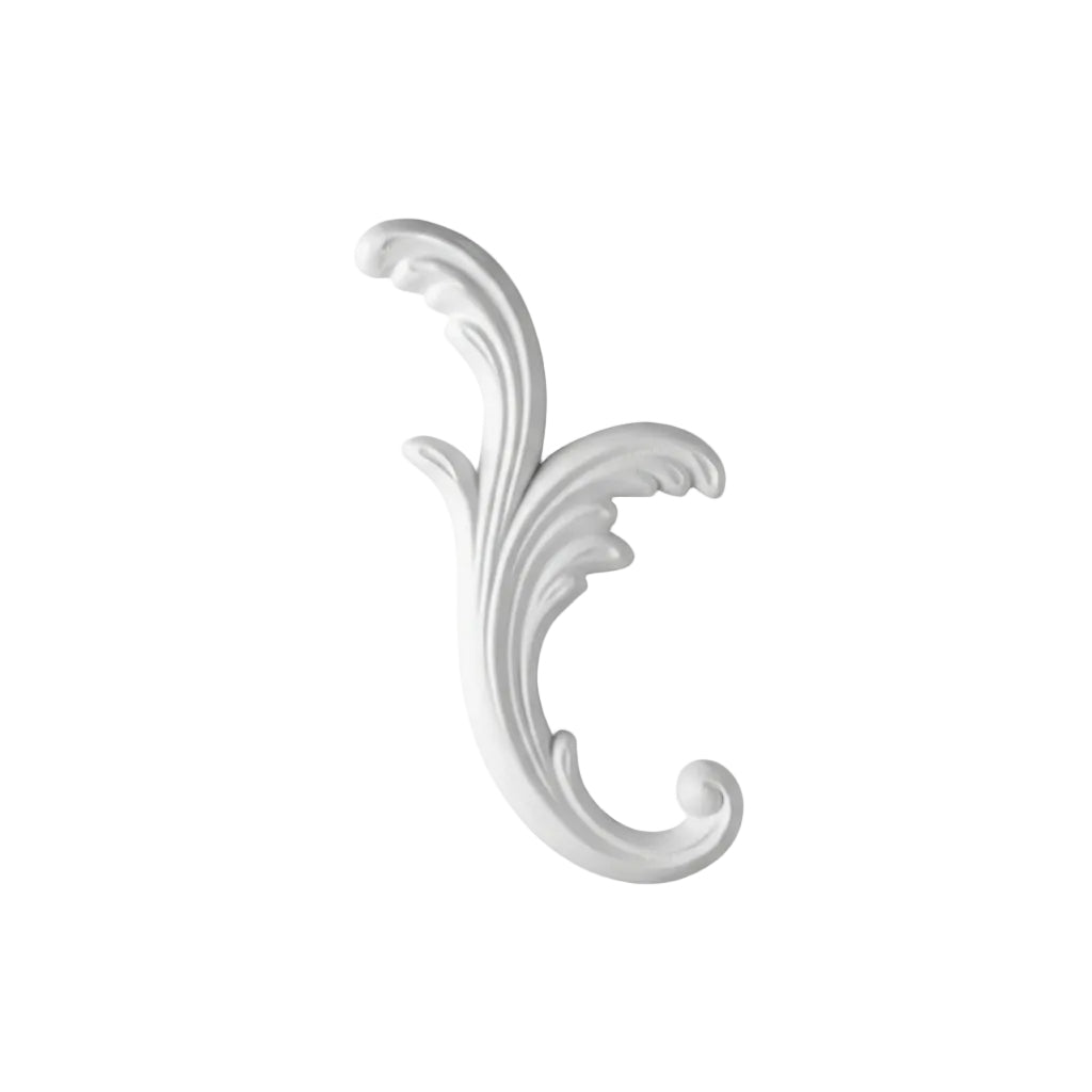 Ornement motif végétal décoratif en relief sur fond blanc